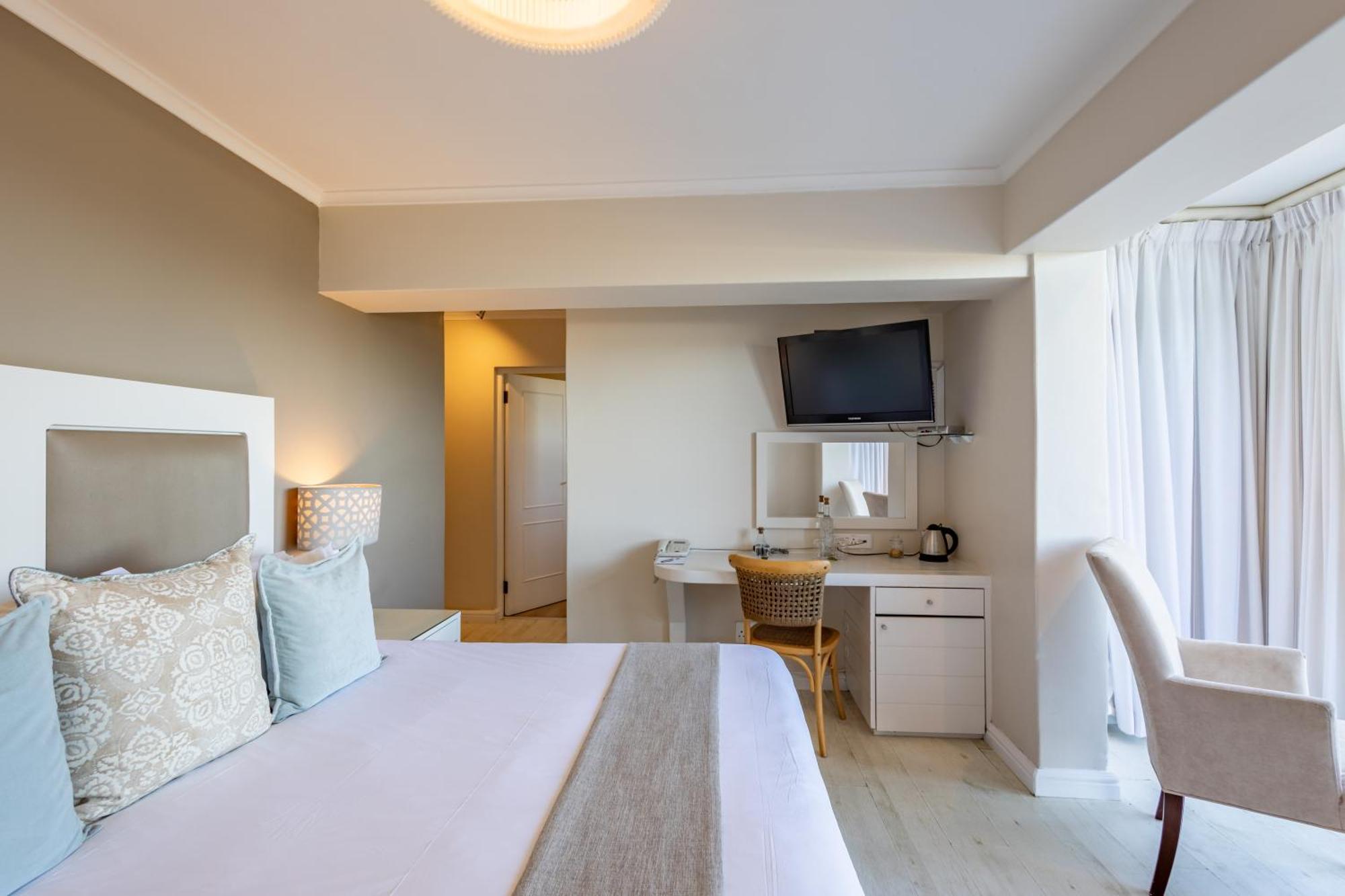 The Robberg Beach Lodge - Lion Roars Hotels & Lodges Plettenberg Bay Exterior photo